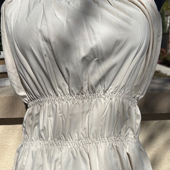 Elegant Cream Sleeveless Dress - Picture 4 of 6